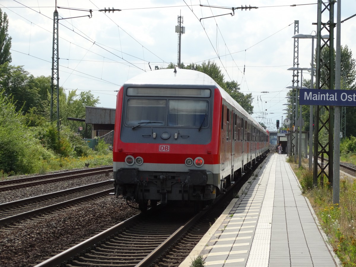 DB Regio Hessen Steuerwagen Bauart Wittenberge am 27.06.14 in Maintal Ost als RB55