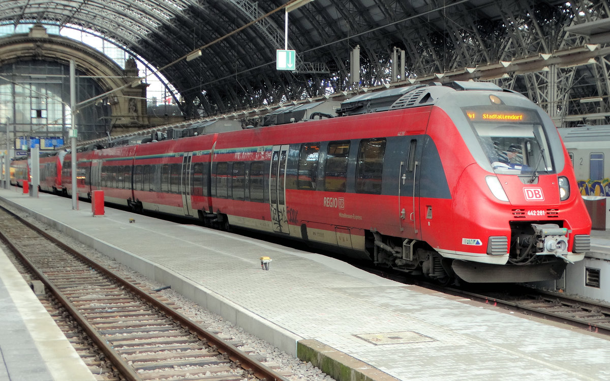 DB Regio Mittelhessenexpress 442 281 (Hamsterbacke) am 14.01.17 in Frankfurt Hbf