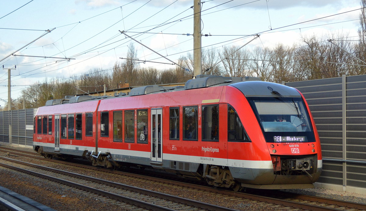 DB Regio Nordost mit dem RE6 nach Wittenberge mit 648 619 am 12.03.20 Berlin Blankenburg.