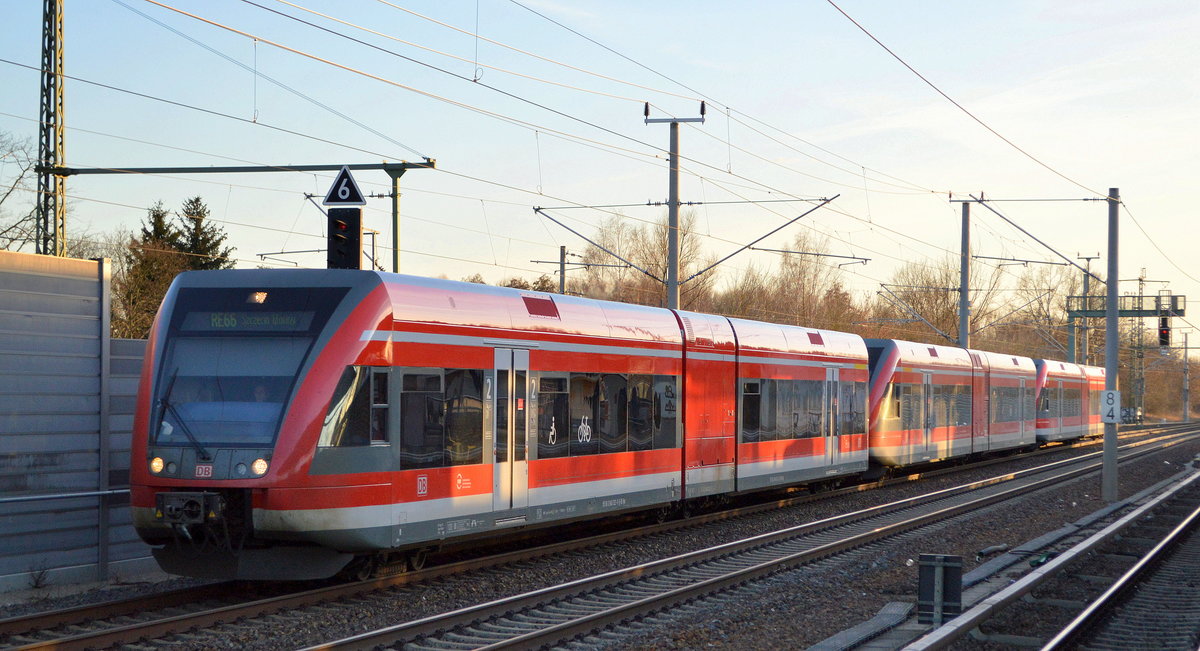 DB Regio Nordost mit dem RE66 nach Szczecin Glowny (Polen) gleich mit drei zusammen gekuppelten Stadler GTW der BR 646 am 08.03.21 Berlin-Blankenburg. Viele Grüße an den TF. !!!