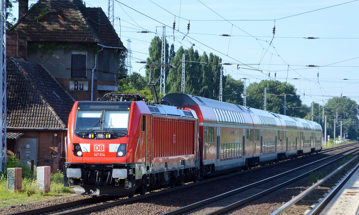 DB Regio Nordost mit dem RE3 mit  147 014  [NVR-Nummer: 91 80 6147 014-5 D-DB] am Streiktag dem 12.08.21 trotzdem auch im Einsatz, natürlich nicht ganz so regelmäßig wie an regulären Wochentagen, aber er fuhr in beiden Richtungen mehrmals an diesem Vormittag.