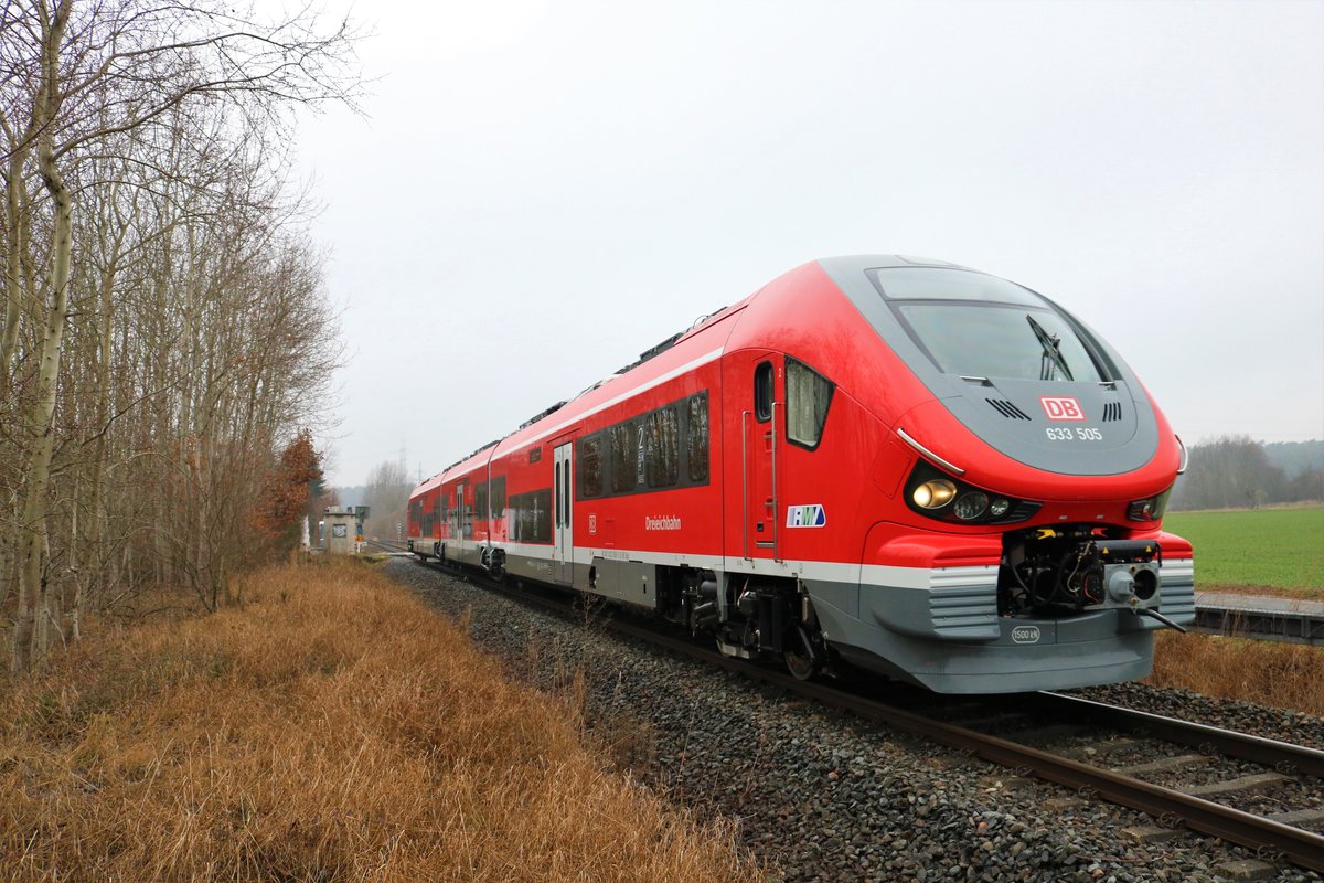 DB Regio PESA Link 633 005 am 02.02.19 bei Rödermark Urberach am ersten Betriebstag mit Fahrgästen auf der RB61 der Dreieichbahn