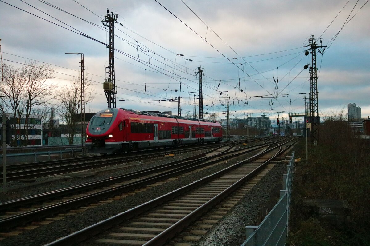 DB Regio PESA Link 633 xxx am 22.01.22 in Frankfurt am Main Main Neckar Brücke