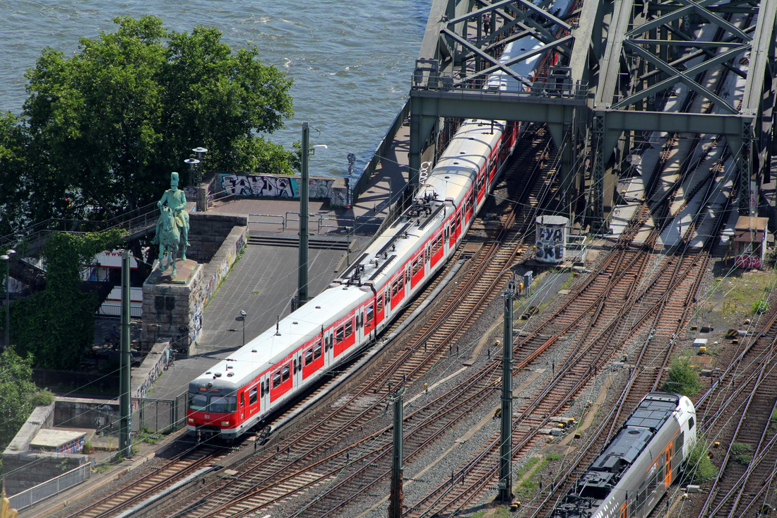 DB Regio (S-Bahn Köln) 420 423 // Köln Hbf // 30. Juni 2022
