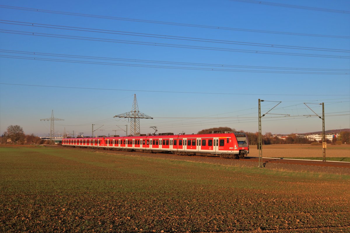 DB Regio S-Bahn Rhein Main 423 xxx und 423 xxx als S6 nach Frankfurt Süd am 17.11.18 auf der KBS630 bei Bad Vilbel Dortelweil 