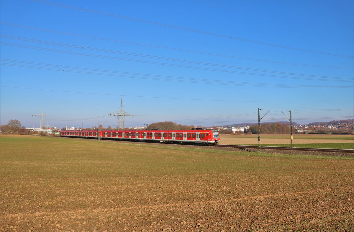 DB Regio S-Bahn Rhein Main 423 xxx und 423 xxx als S6 nach Frankfurt Süd am 18.11.18 auf der KBS630 bei Bad Vilbel Dortelweil 