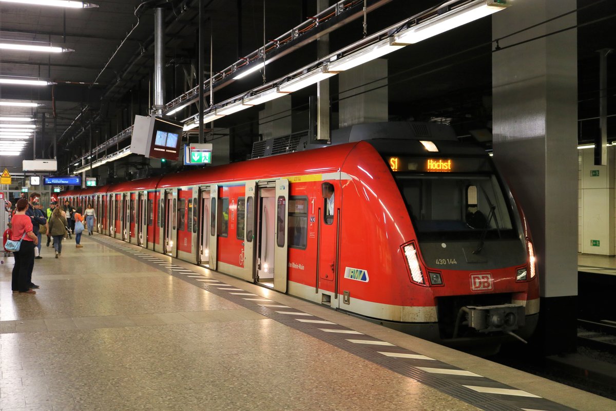 DB Regio SBahn Rhein Main 430 144 als S1 am 20.04.19 in Frankfurt am