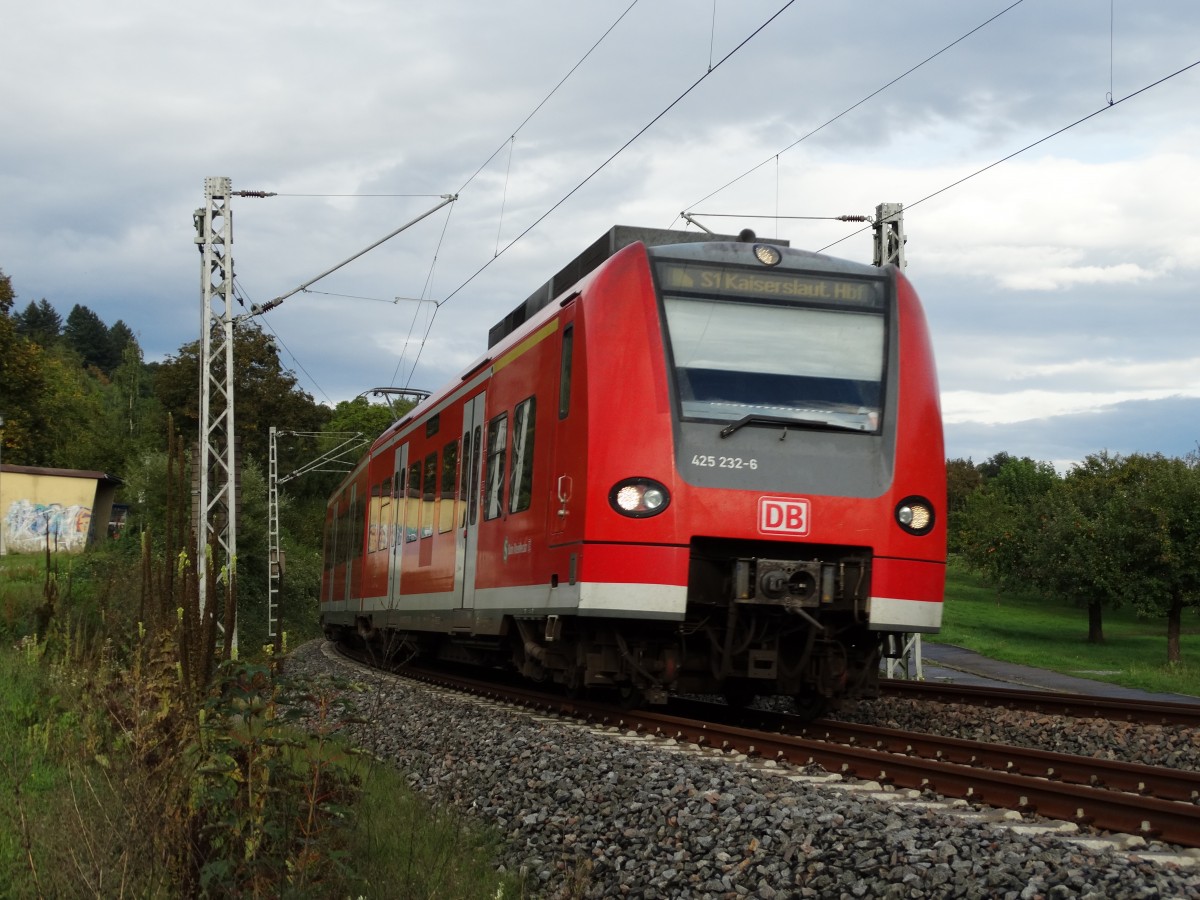 DB Regio S-Bahn Rhein Neckar 425 232-6 am 18.09.15 in Neckargemünd