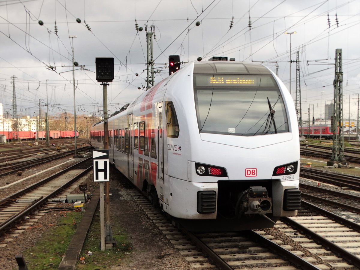 DB Regio Stadler Flirt 3 (429 614) SÜWEX am 16.12.17 in Mannheim Hbf vom Bahnsteig aus fotografiert