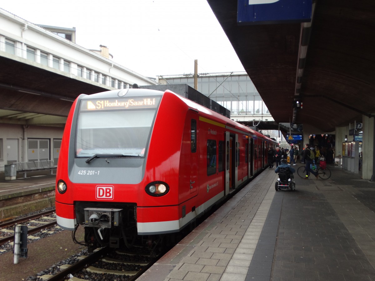 DB Regio Südwest S-Bahn Rhein Neckar 425 201-1 (Re Design) am 05.02.16 in Heidelberg Hbf 