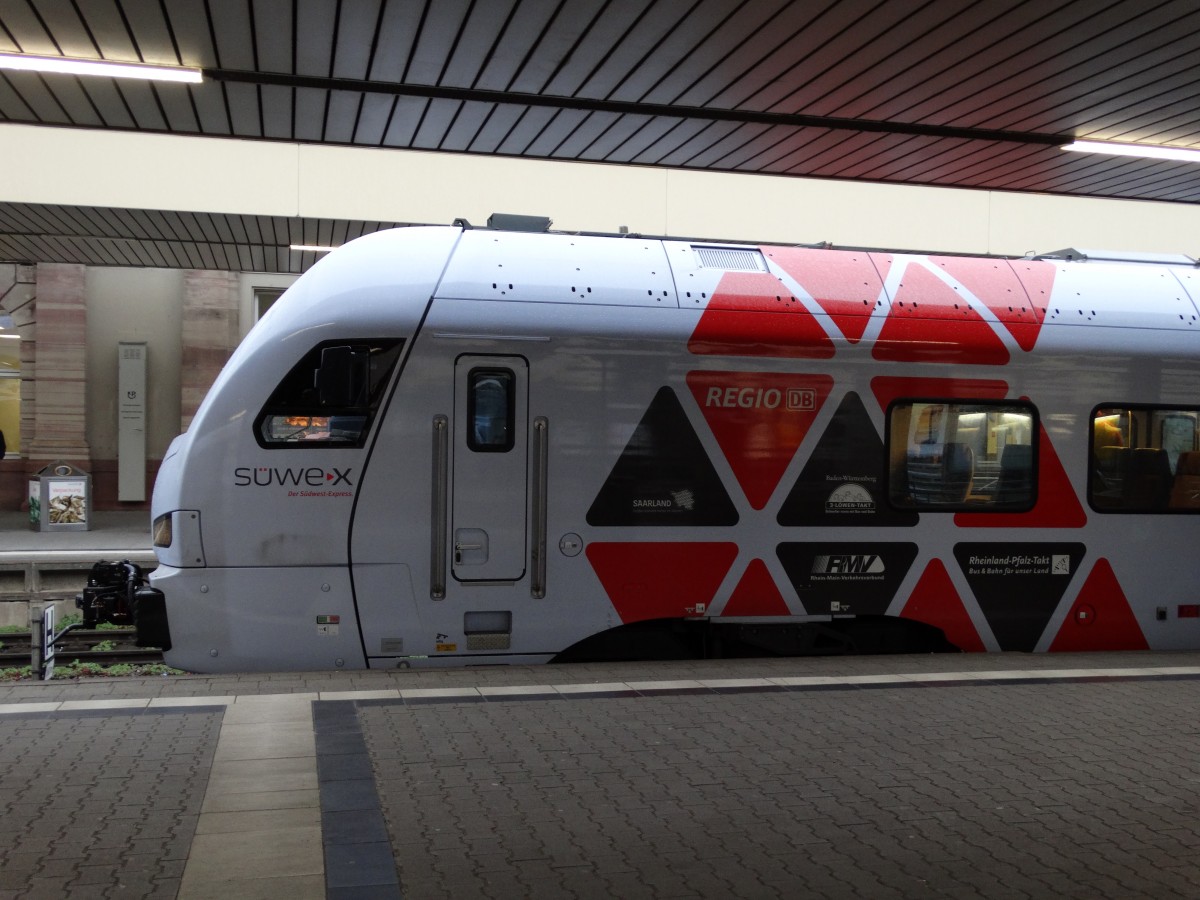 DB Regio SÜWEX Design am 28.03.15 in Mannheim Hbf