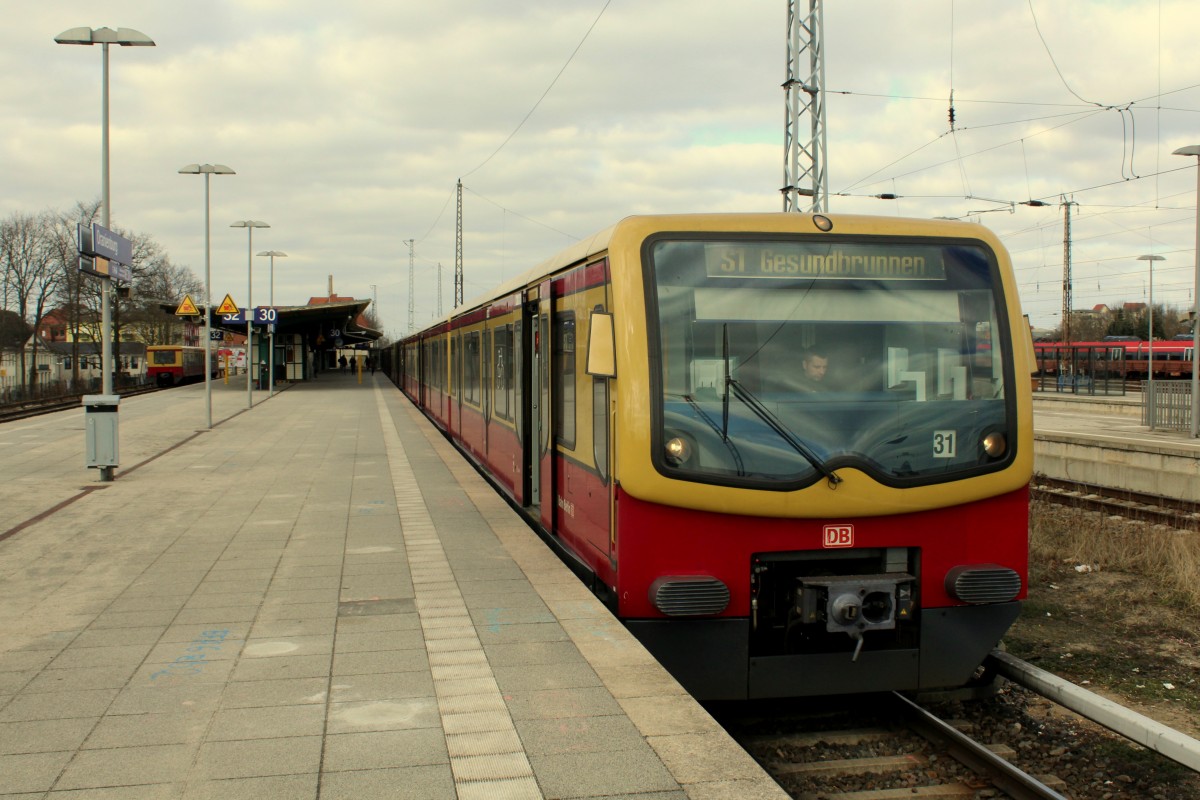 DB S-Bahn Berlin S1 (BR 481/482) S-Bahnhof Oranienburg am 28. Februar 2015.