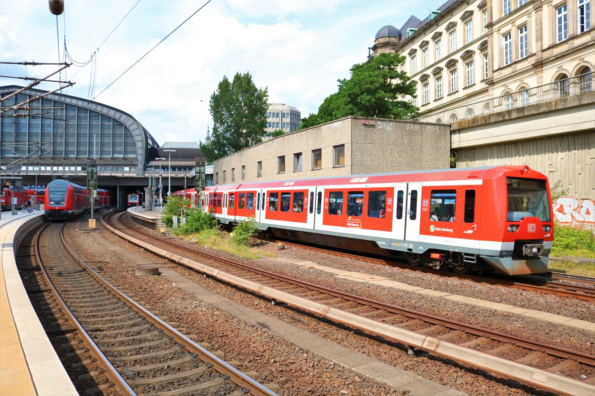 DB S-Bahn Hamburg 474 023-9 Doppeltraktion am 17.07.19 in Hamburg Dammtor 