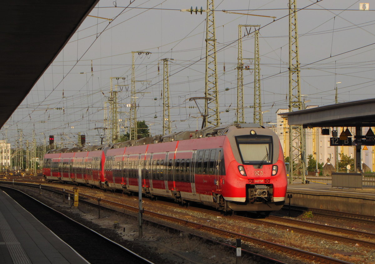 DB S-Bahn Nürnberg 442 745 am 02.09.2016 abgestellt in Nürnberg Hbf.