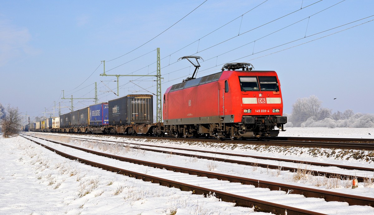 DB Schenker Rail 145 039 mit KLV-Zug in Richtung Osnabrück (Diepholz, 21.01.16).