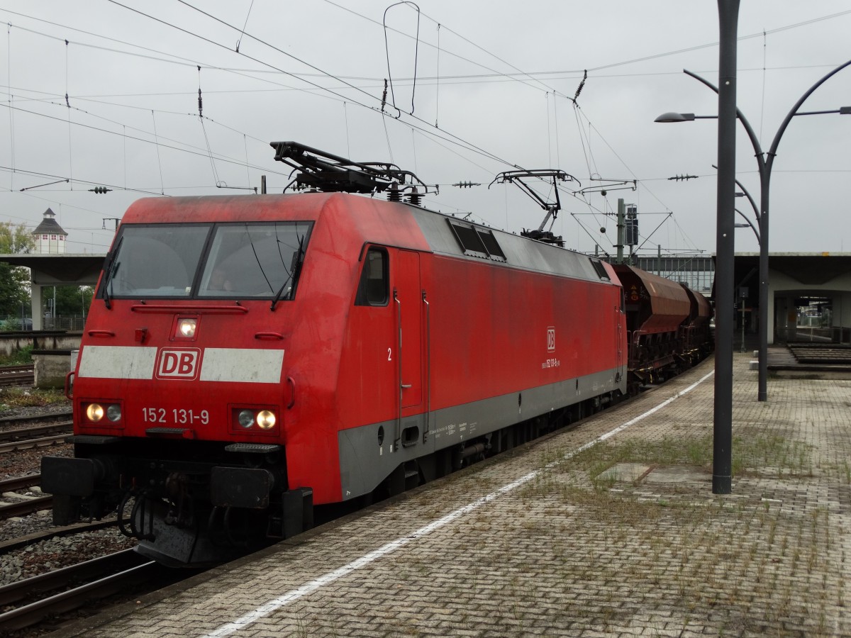 DB Schenker Rail 152 131-9 am 11.10.14 in Heidelberg Hbf mit Schotterwagen