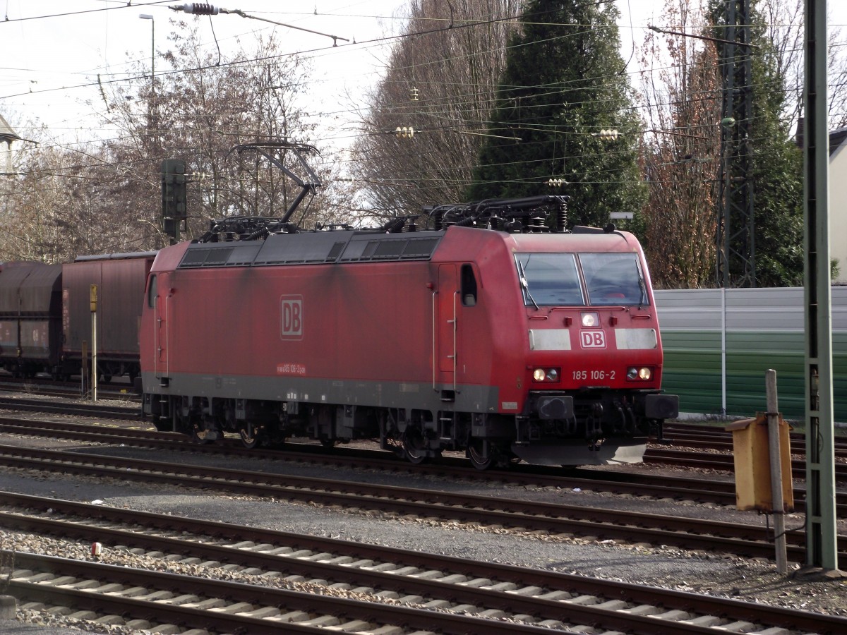 DB Schenker Rail 185 106-2 rangiert am 20.02.14 in Mainz Bischofsheim Rbf 