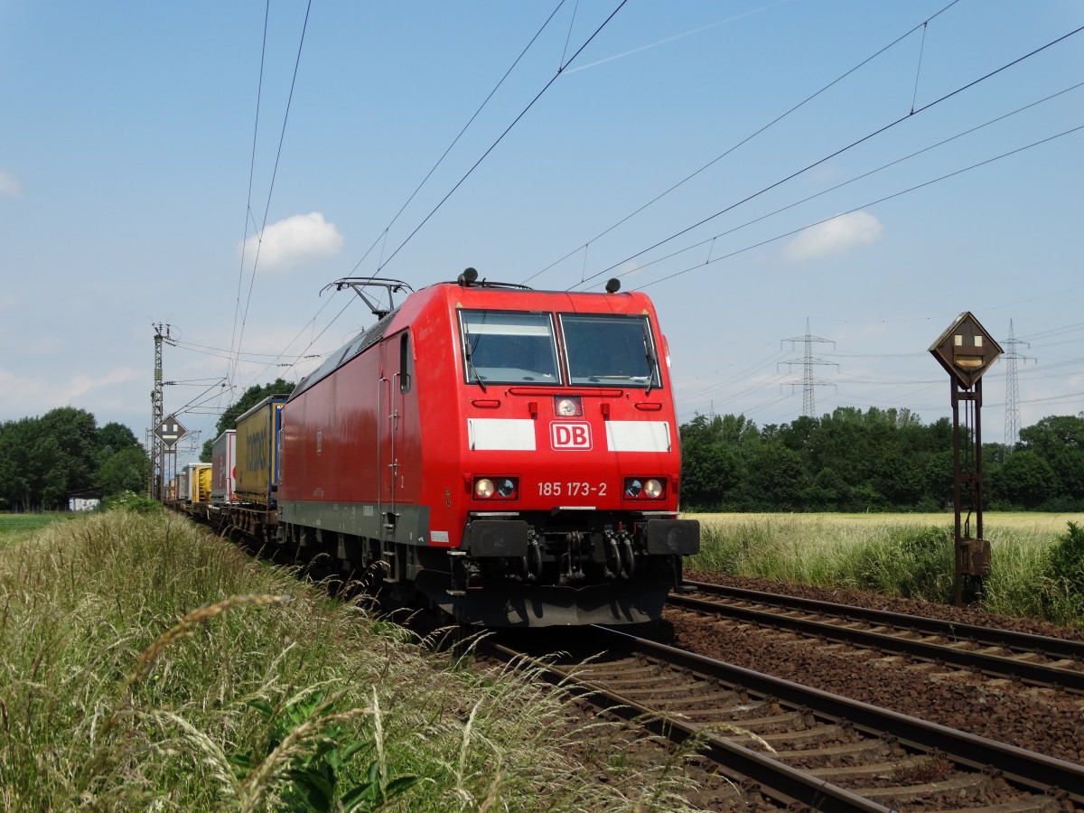 DB Schenker Rail 185 173-2 mit KLV am 06.06.15 bei Mainz Bischofsheim 