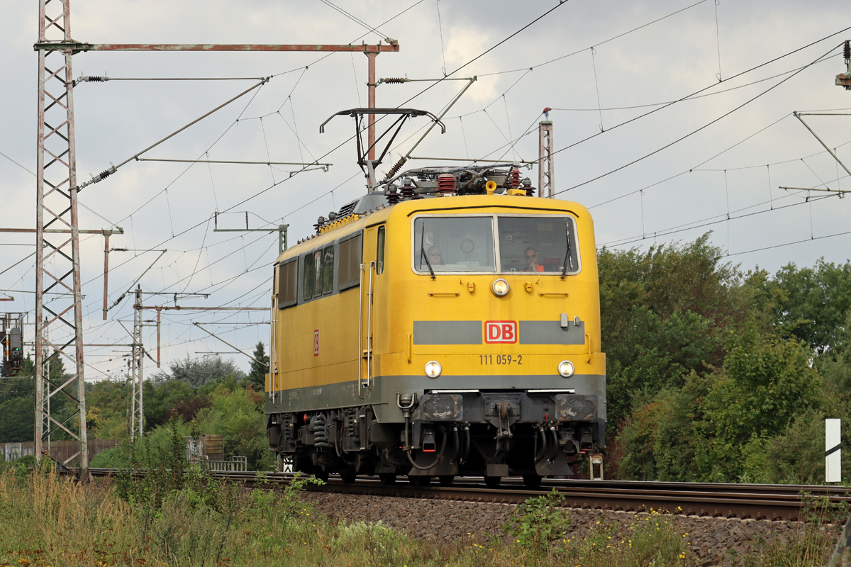 DB Systemtechnik 111 059-2 in Dedensen-Gümmer 5.9.2025
