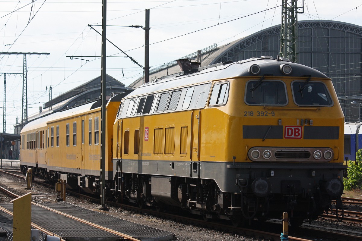 DB Systemtechnik 218 392 am 31.5.13 mit einem Messzug abgestellt in Bremen Hbf.