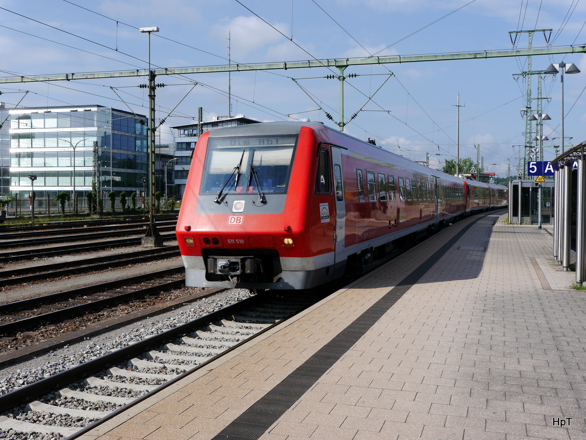 DB - VT 611 518 + VT 611 ??? bei der einfahrt in den Bahnhof von Singen am 02.08.2015 