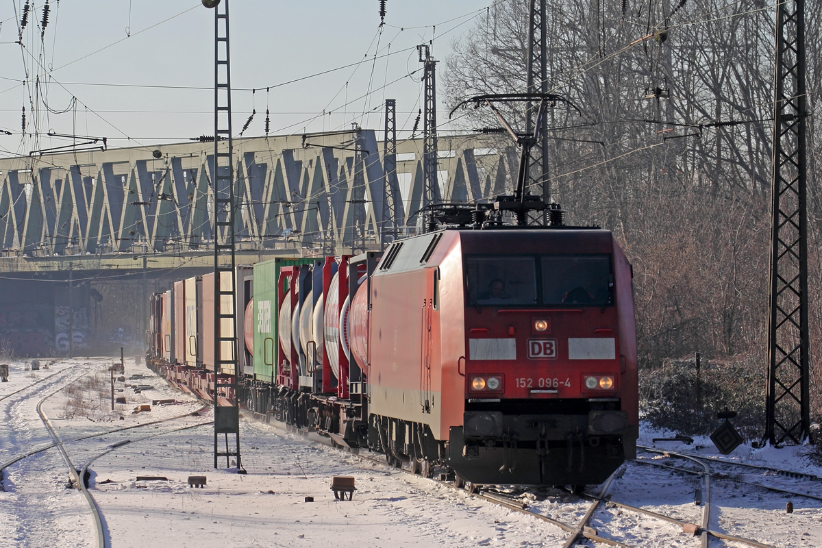 DBC 152 096-4 in Recklinghausen-Süd 13.2.2021