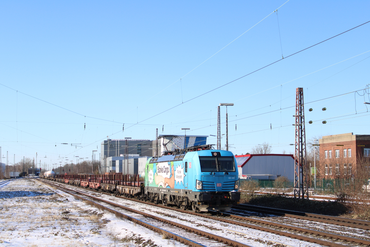 DBC 193 368  Starke Cargo  mit einem Mischer in Hilden. Am 14.02.2021