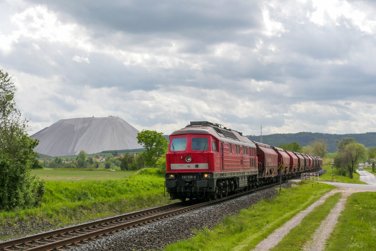DBC 232 528 mit Kalizug Heringen - Gerstungen am 21.05.2021 in Dankmarshausen.