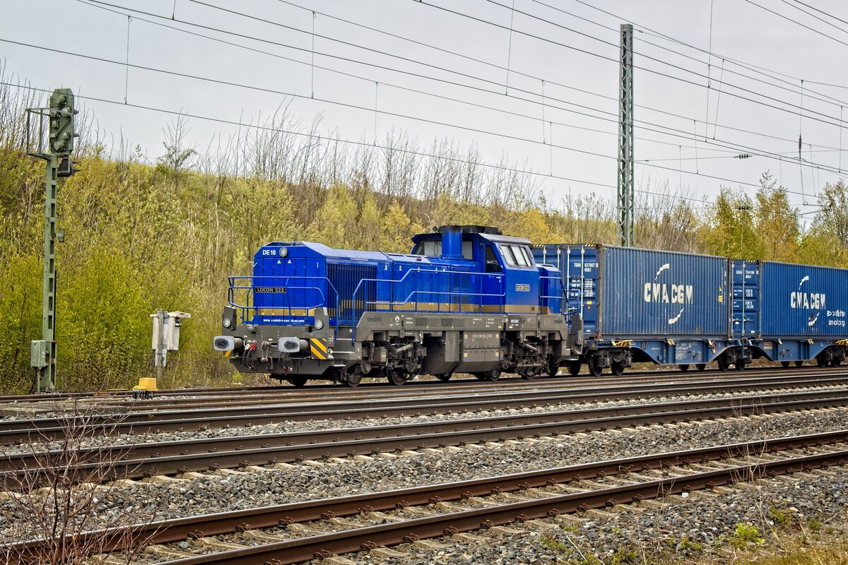 DE 18 Nr. 322 der LOCON mit einem Güterzug im Bahnhof Bönen (08.05.2021)