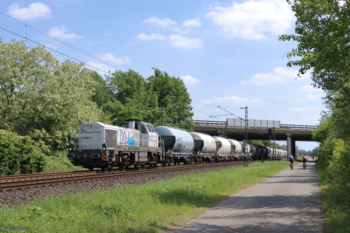 DE 509 (Rhein Cargo) mit einem Silozug in Kaarst, 14. Mai 2022