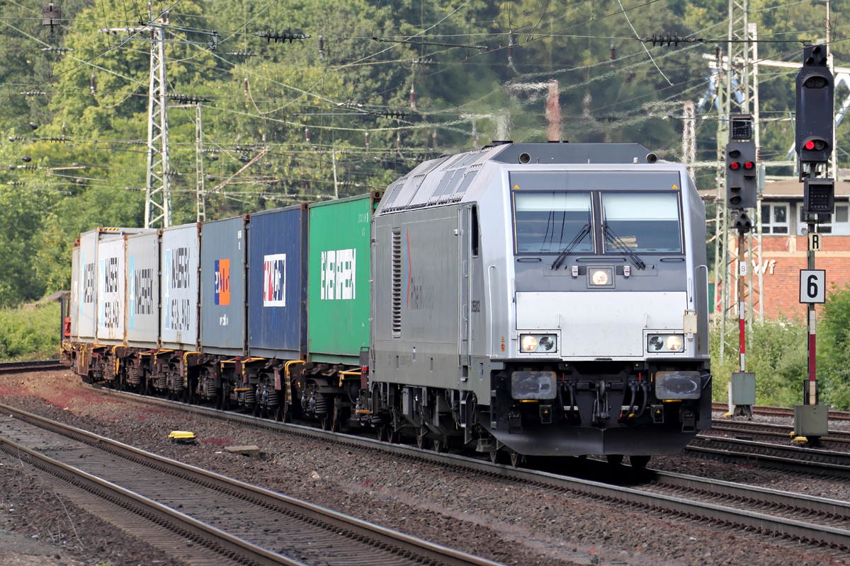 DE 802 (285 113-7) in Köln-West 2.6.2014