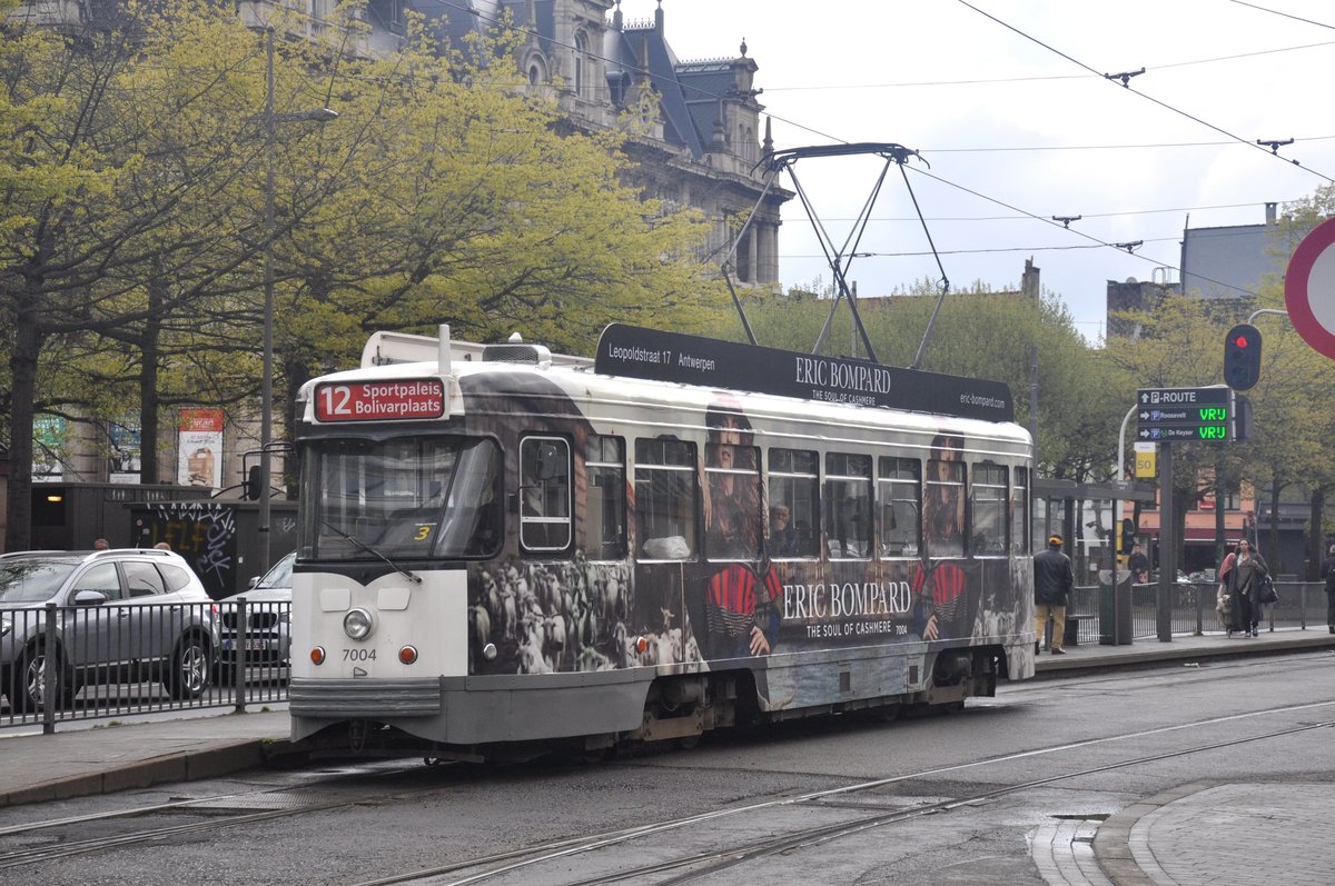 De Lijn Antwerpen PCC 7004 aufgenommen 17.04.2017 am Franklin Rooseveltplaats