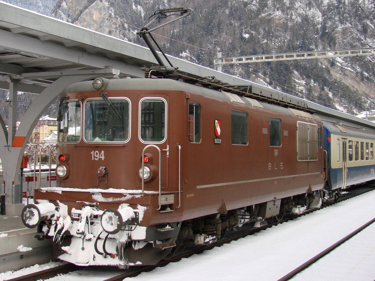 De Re 425 194 im Bf. Interlaken West, 02-02-2010