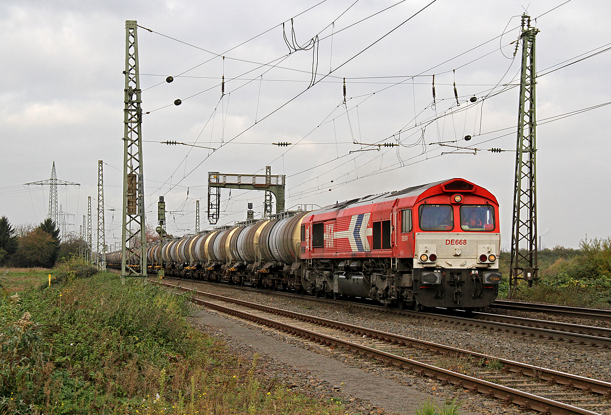 DE668 der RHC bei Brühl am 06.11.2017