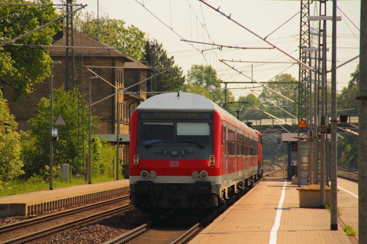 Defekter Steuerwagen (80-34 322 Bnrbdzf 480.4) in Hochstadt/ Marktzeuln am 05.04.2014.