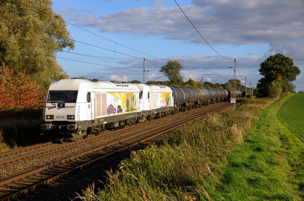 Delta Rail 223 158 & 223 154 mit Kesseln aus Stendell am 09.10.2022 durch Engelswacht. Liebe Grüße zurück an den Lokführer.
