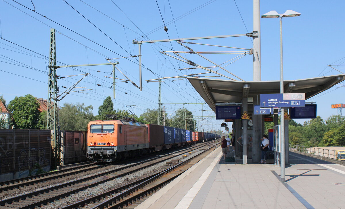 DeltaRail 212 001-2 (91 80 6143 001-6 D-DELTA) mit einem Containerwagenzug am 11.07.2023 in Hannover-Linden/Fischerhof. 