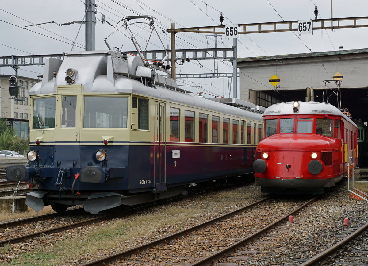 Denkmaltage 2018 – Eisenbahnerbe ohne Grenzen
vom 1. September 2018
BLAUER PFEIL TRIFFT ROTER PFEIL
Zusammentreffen von BCFe 4/6 736, BLS Historic mit RAe 2/4 1001, SBB Historic in Burgdorf.
Foto: Walter Ruetsch 
