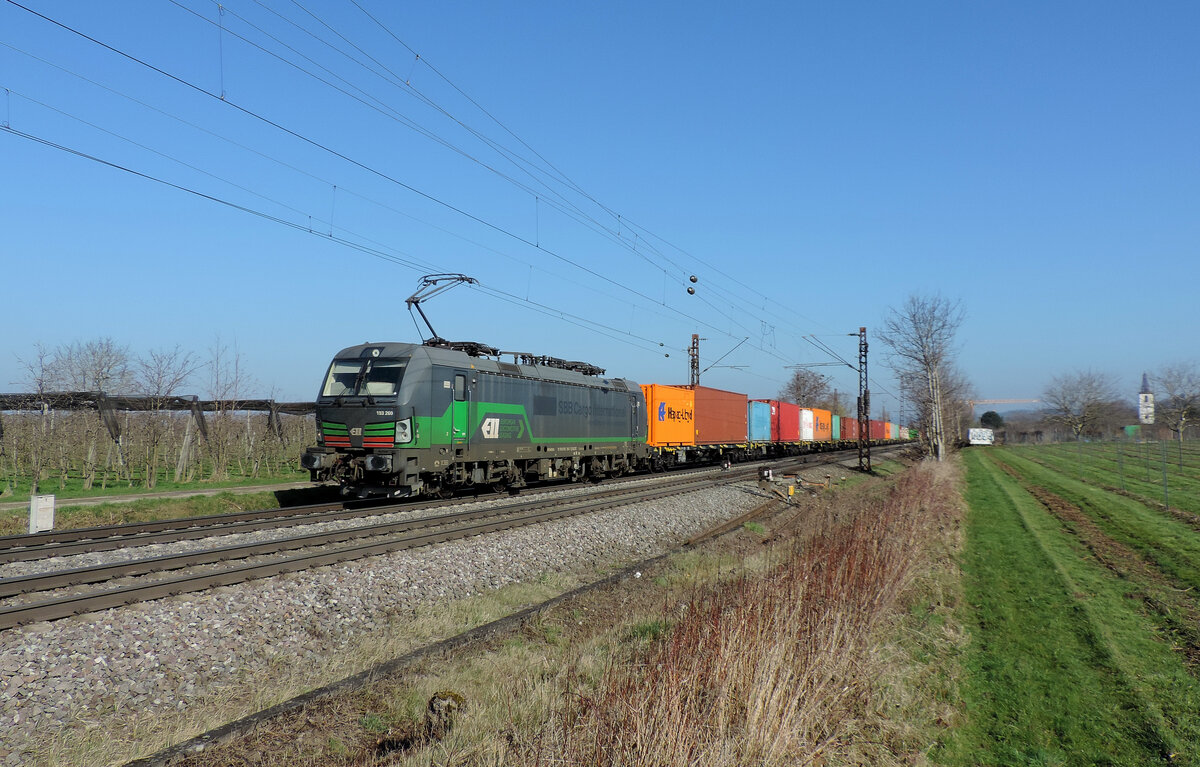 Denzlingen - 8 März 2024 : ELL 193 260 mit einem KLV nach Basel unterwegs.

Link zum Video : https://www.youtube.com/watch?v=wWXv4exHhnA