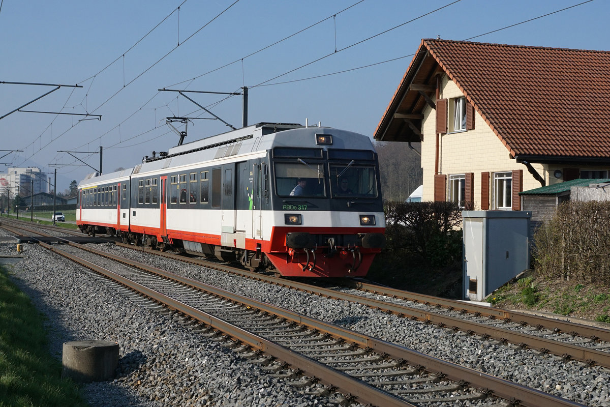Depot und Schienenfahrzeuge Koblenz | DSF
DSF-Pendel RBDe 317, ehemals TRN/RVT, bei Herzogenbuchsee auf Sonderfahrt am 15. April 2019.
Foto: Walter Ruetsch  