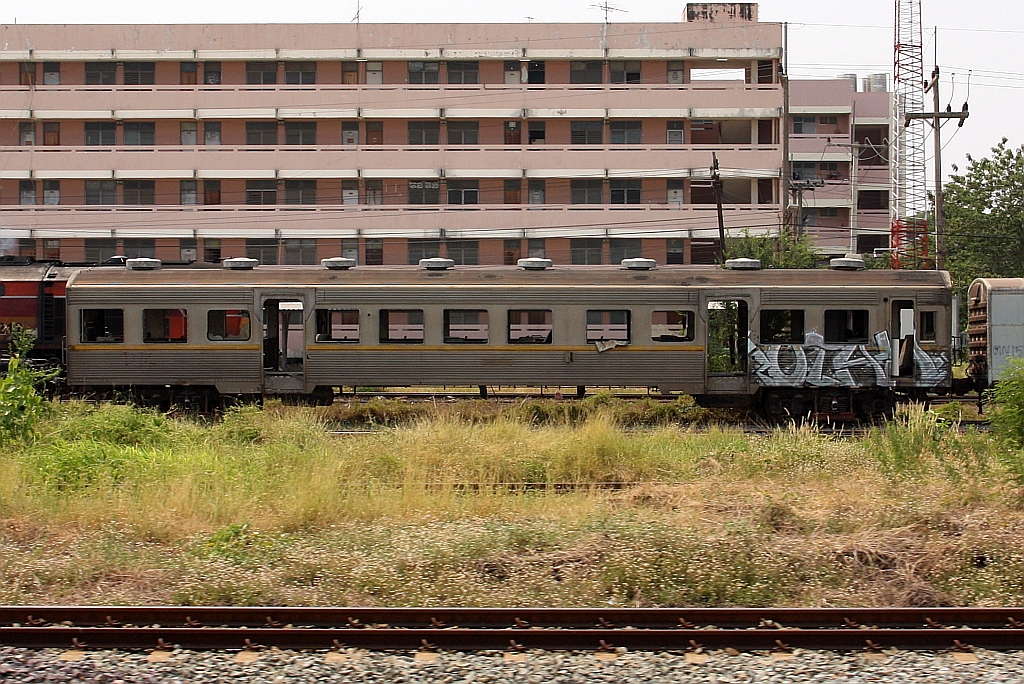 Der 2010 ausgemusterte RTS D14 (Tokyu Car Corporation, Baujahr 1971) befand sich am 18.April 2026 im Freigel�nde des Depot Kaeng Khoi.