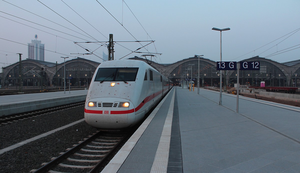 Der 401 059-1  Bad Oldesloe  steht am 21.03.2015 mit dem ICE 794 (Leipzig Hbf - Hamburg Altona) in Leipzig Hbf.
