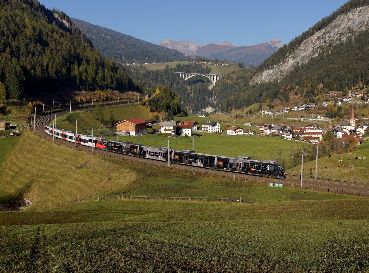 Der 4024 085 und ein Weiterer nach Innsbruck am 20.10.2018 unterwegs bei St. Jodok.