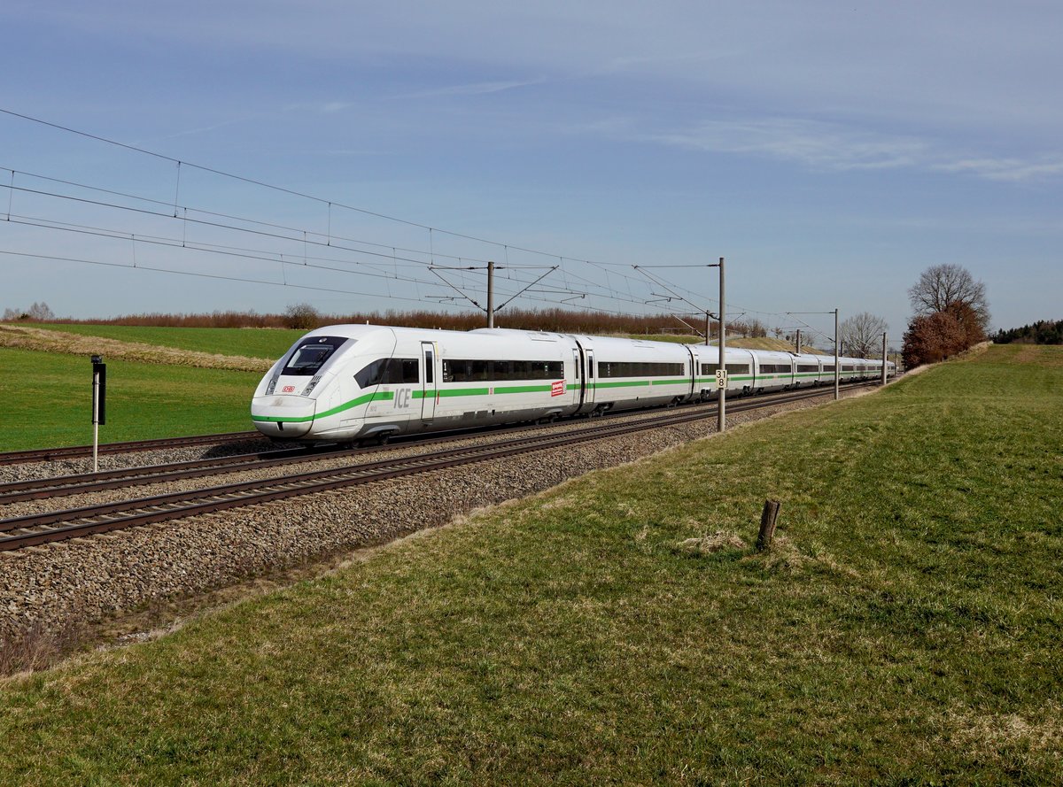 Der 412 012 als ICE nach München am 03.04.2018 unterwegs bei  Ramelsbach.