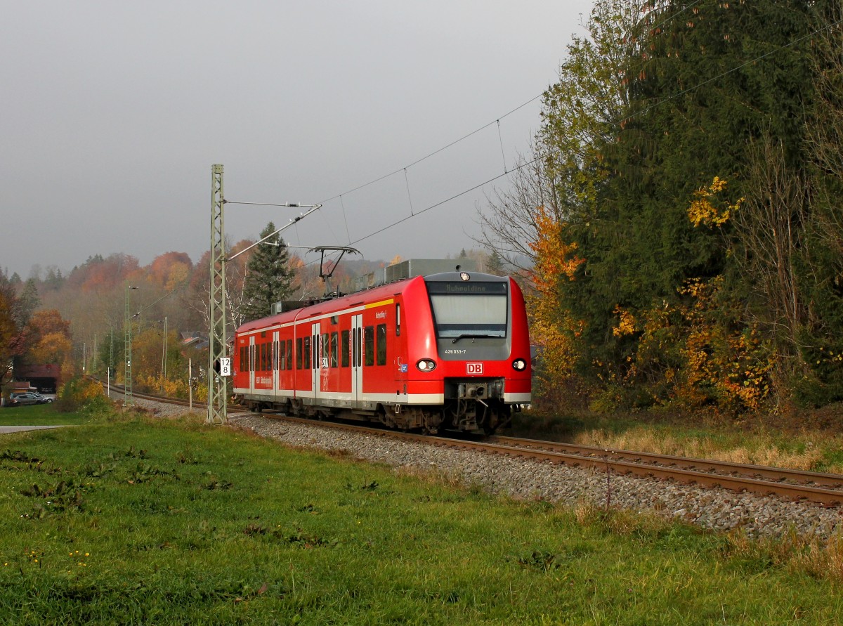 Der 426 033 als RB am 30.10.2015 unterwegs bei Ruhpolding.