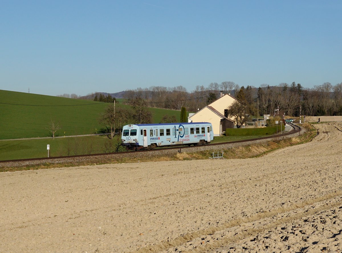 Der 5047 085 als R nach Schärding am 22.03.2019 unterwegs bei Oberbrunn.