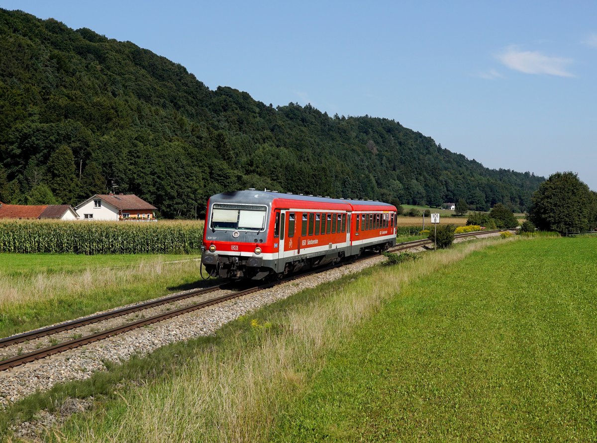 Der 628 567 als BR nach Mühldorf am 18.08.2017 unterwegs bei Marktl.