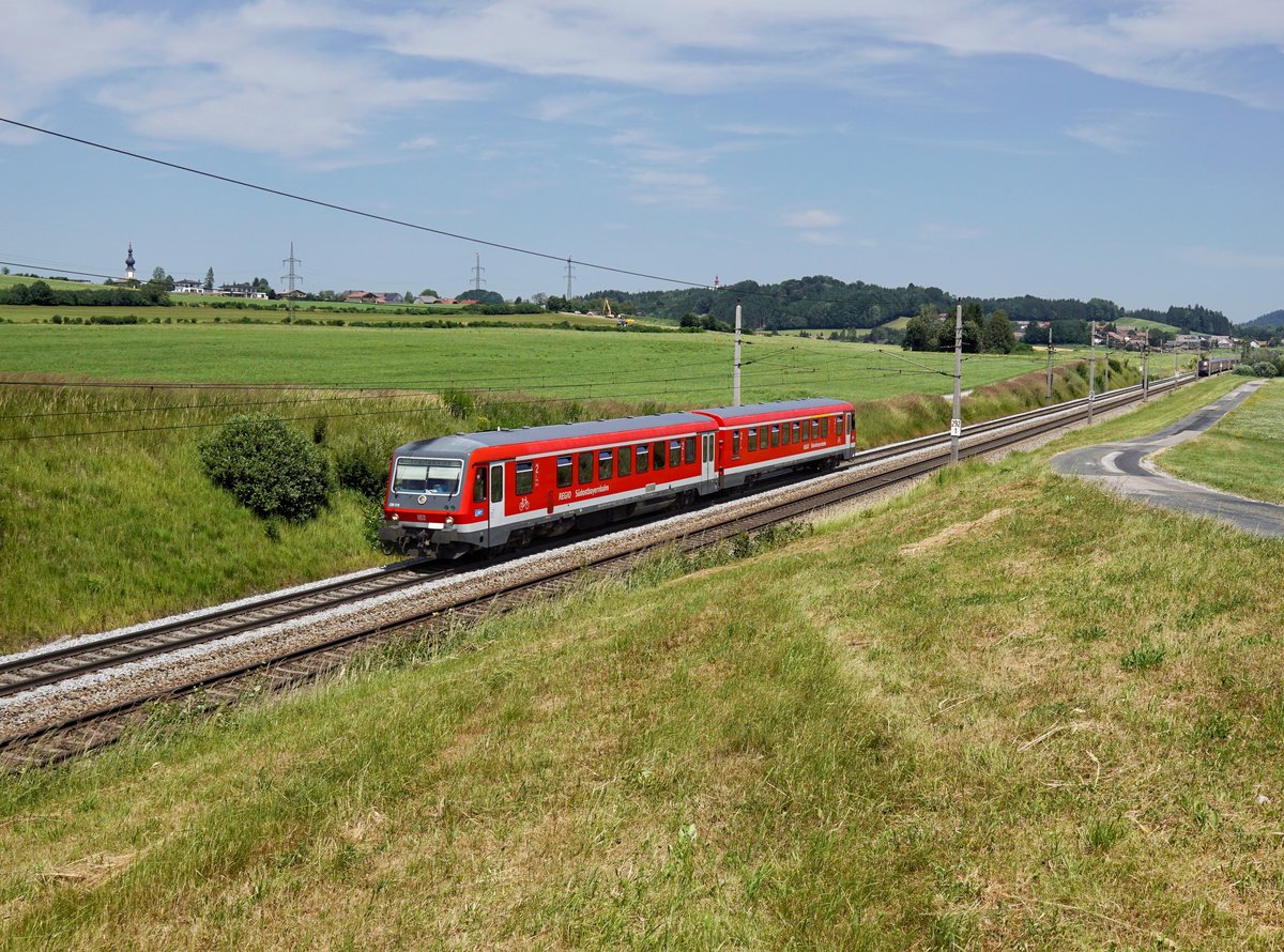 Der 628 570 als REX nach Freilassing am 06.07.2019 unterwegs bei Köstendorf.