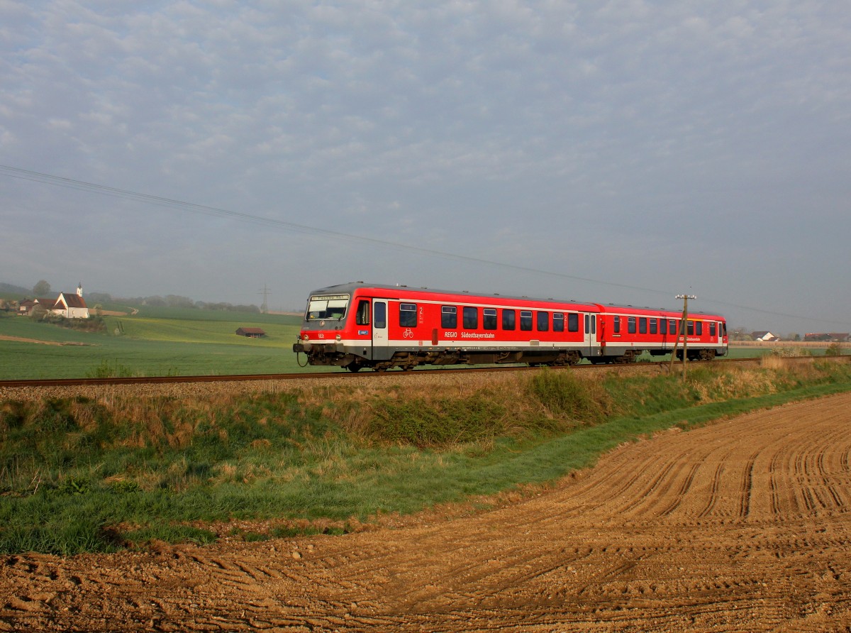 Der 628 578 als RB nach Passau am 12.04.2014 unterwegs bei Luderbach.