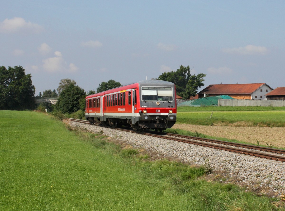 Der 628 639 als RB nach Freilassing am 07.09.2014 unterwegs bei Kirchweidach.